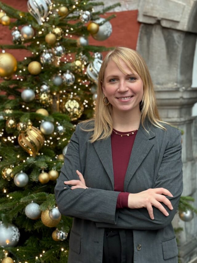 Noël, c’est aussi un temps pour se rappeler l’essentiel.

Dans une période parfois complexe, je reste profondément convaincue que la solidarité, l’écoute et le respect peuvent encore faire avancer les choses.

Ce sont ces valeurs que je défends chaque jour, avec sincérité et détermination.

Je vous souhaite un Noël doux, lumineux et porteur d’espoir ✨

— Mélissa Hanus 

#joyeuxnoël #merrychristmas #ParlementWallon